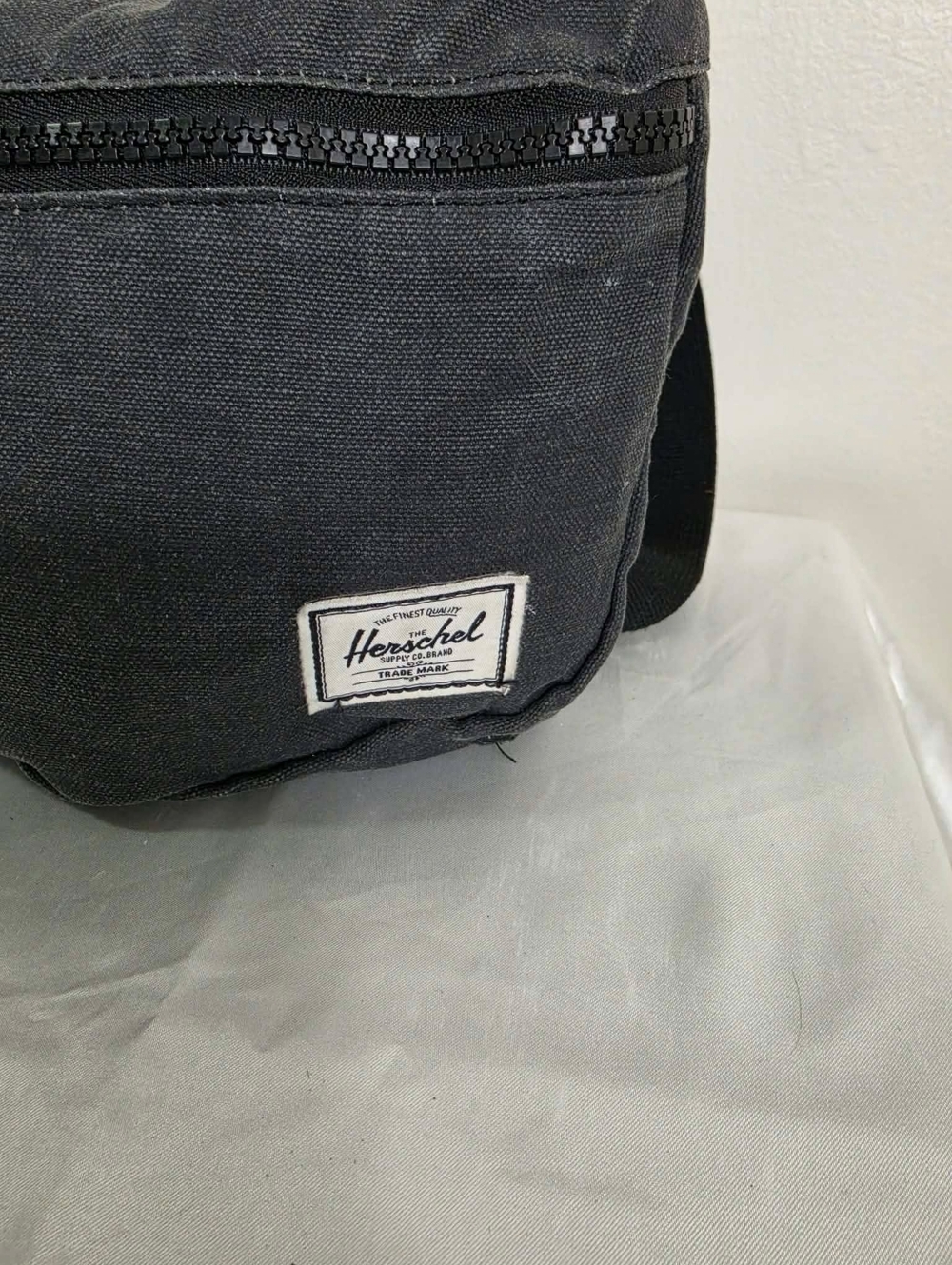 Herschel Supply Company Black Waist Belt Bag - Picture 3 of 9